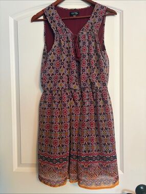 Sleeveless Midi Dress in Burgundy Multi - Tie-Neck Printed Dress